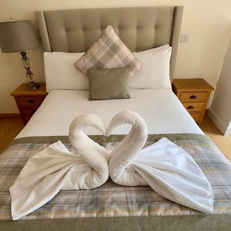 Waverley Inn Holiday Apartments Инвернес Екстериор снимка