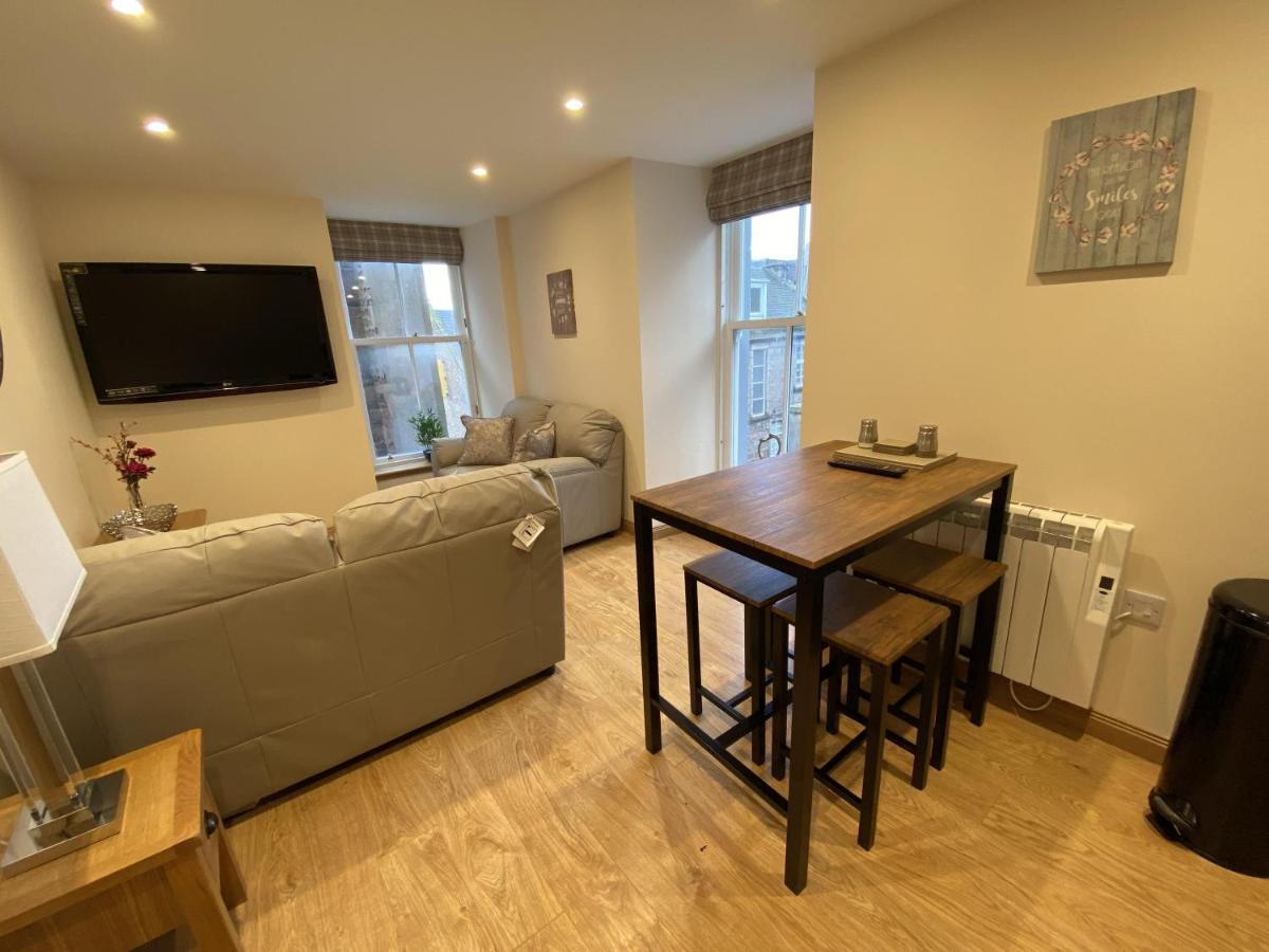 Waverley Inn Holiday Apartments Инвернес Екстериор снимка