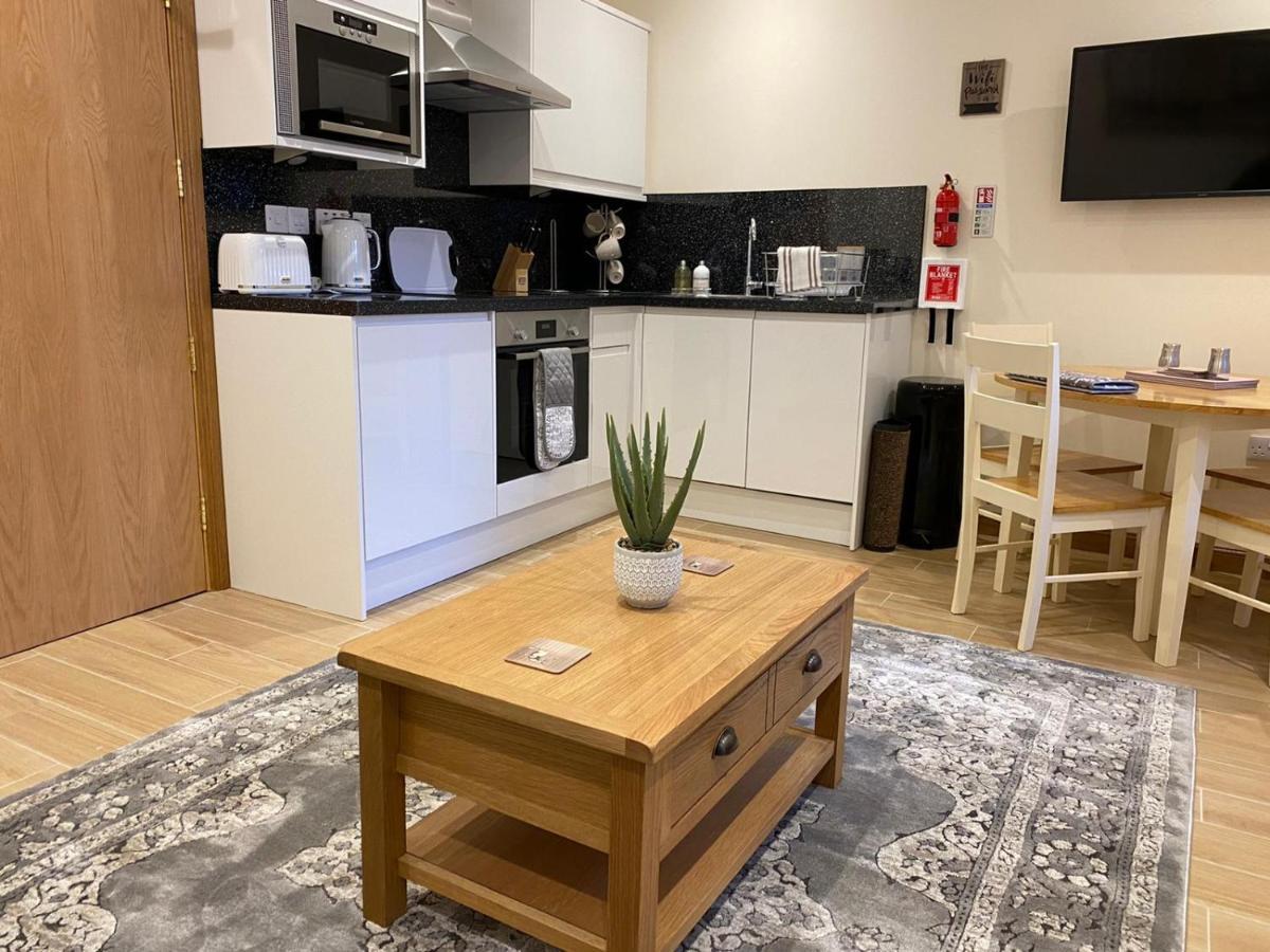Waverley Inn Holiday Apartments Инвернес Екстериор снимка