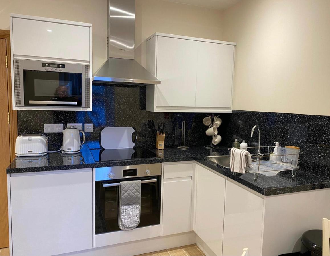 Waverley Inn Holiday Apartments Инвернес Екстериор снимка