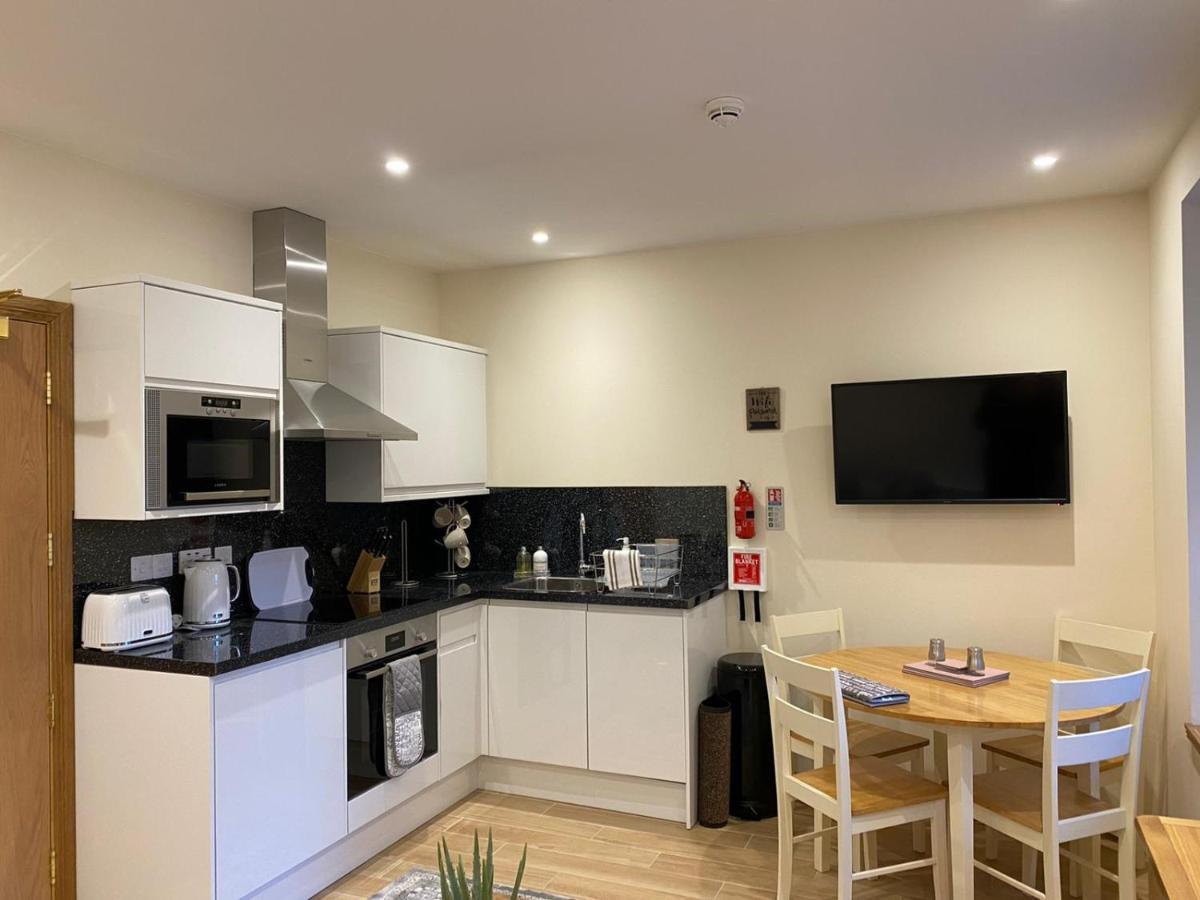 Waverley Inn Holiday Apartments Инвернес Екстериор снимка