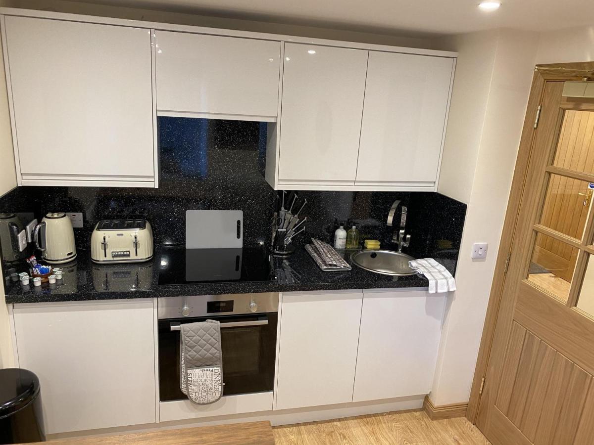 Waverley Inn Holiday Apartments Инвернес Екстериор снимка