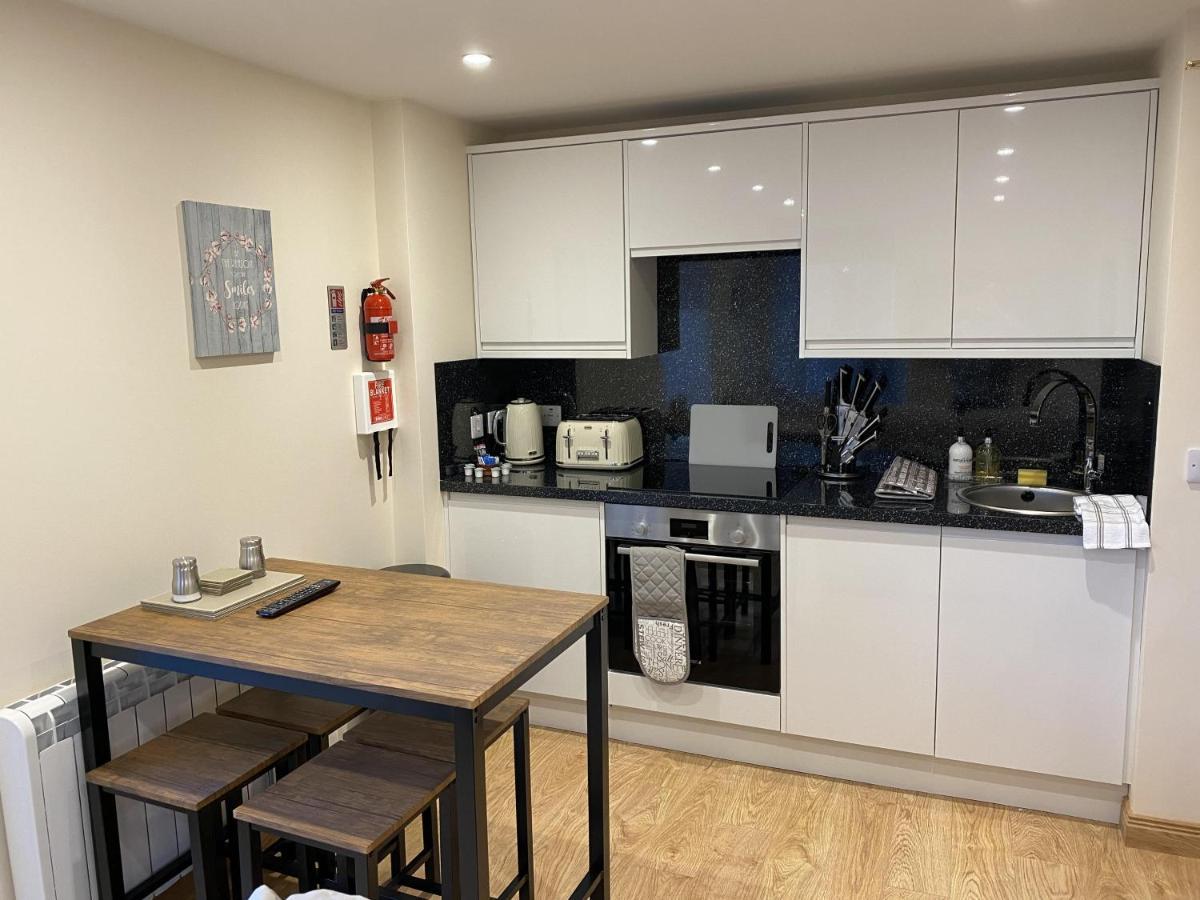 Waverley Inn Holiday Apartments Инвернес Екстериор снимка