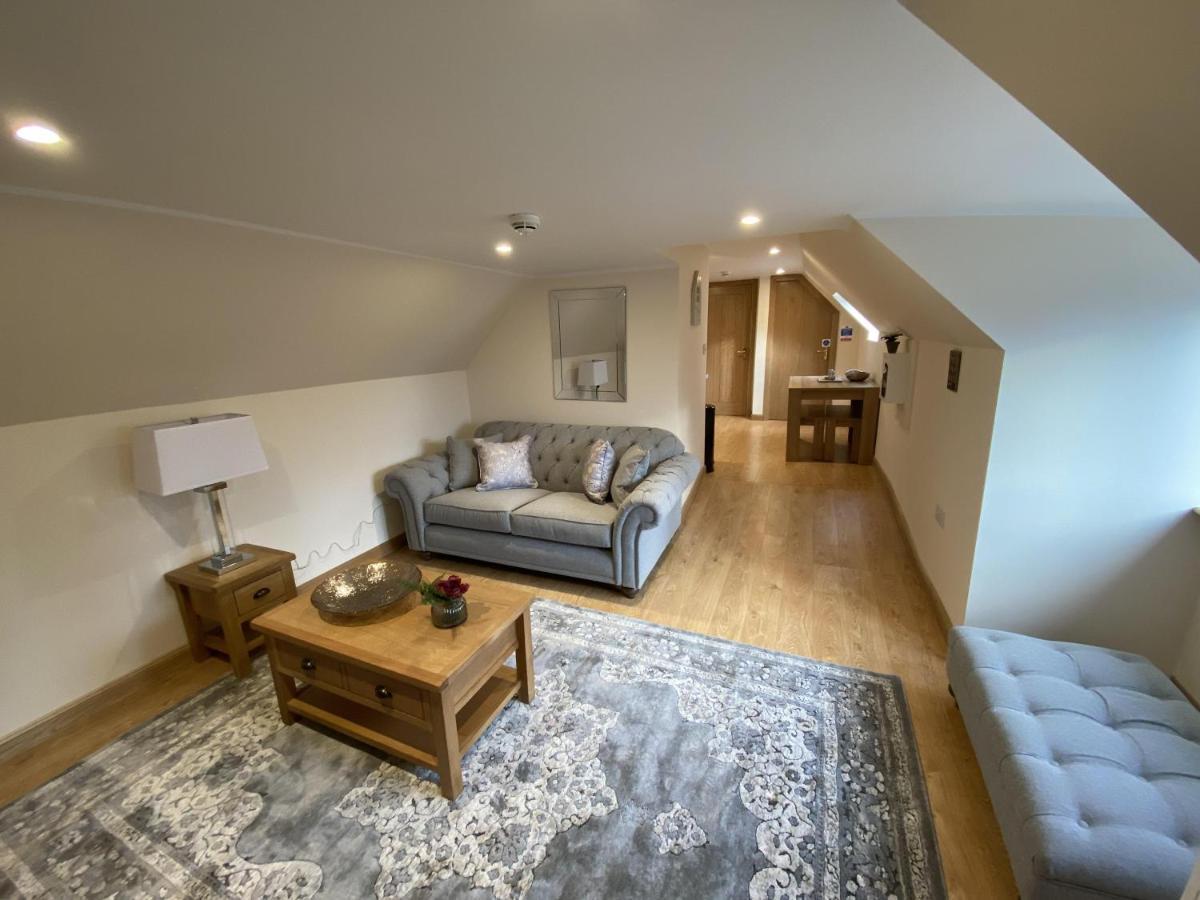 Waverley Inn Holiday Apartments Инвернес Екстериор снимка