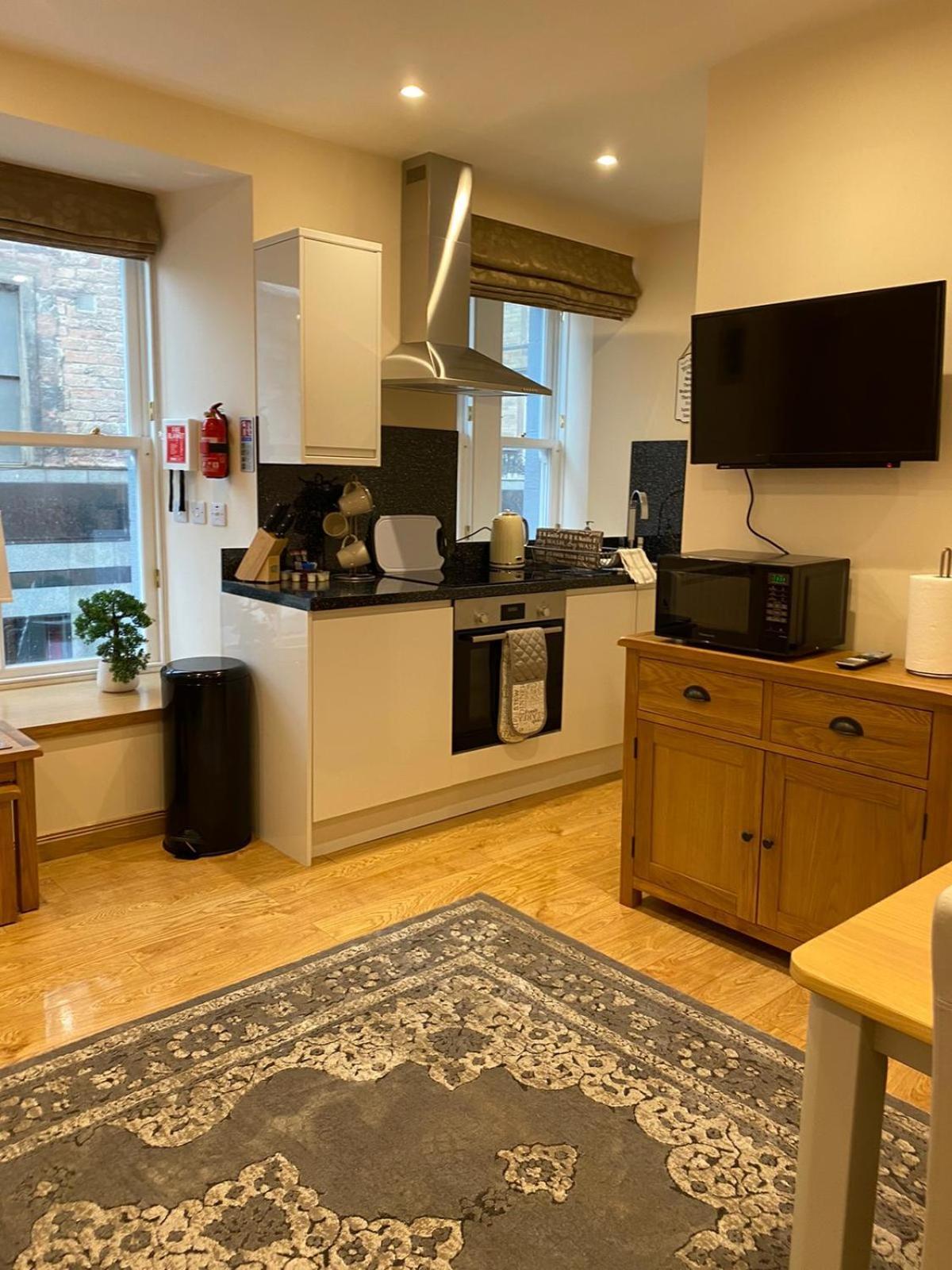 Waverley Inn Holiday Apartments Инвернес Стая снимка
