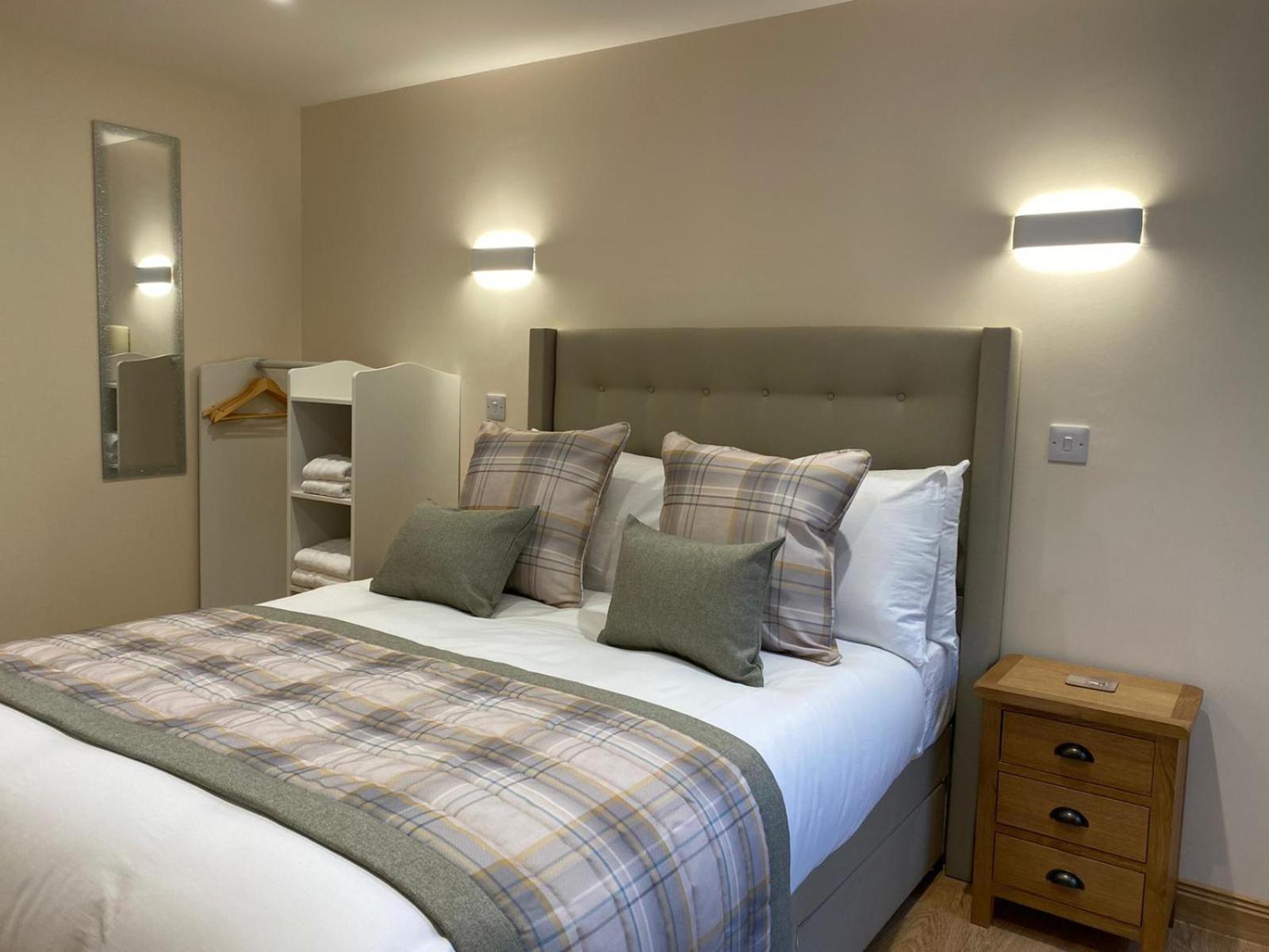 Waverley Inn Holiday Apartments Инвернес Стая снимка