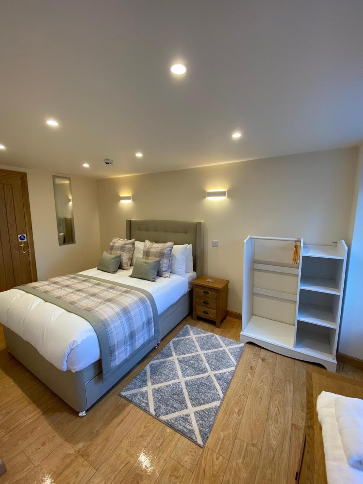 Waverley Inn Holiday Apartments Инвернес Стая снимка