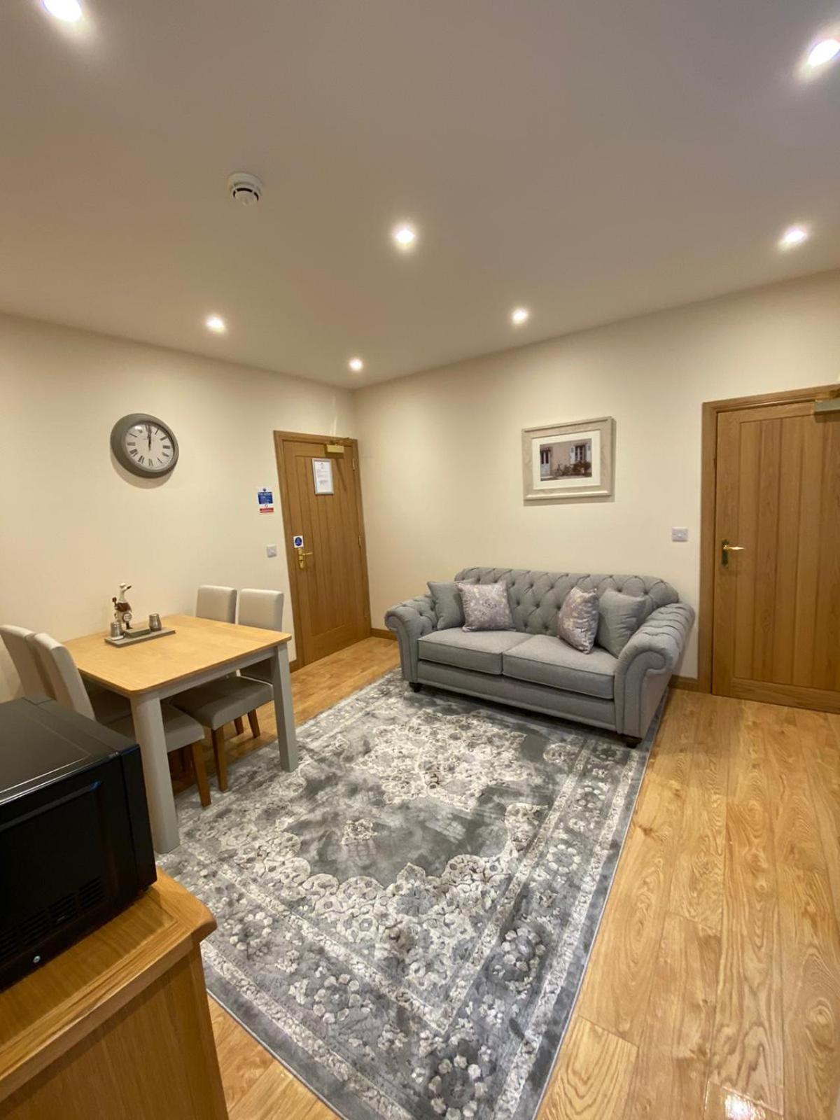 Waverley Inn Holiday Apartments Инвернес Стая снимка