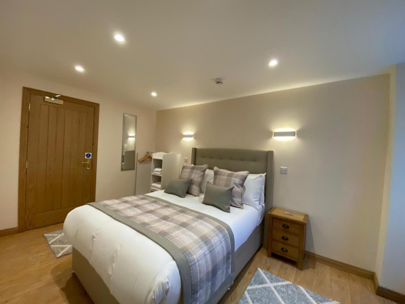 Waverley Inn Holiday Apartments Инвернес Стая снимка