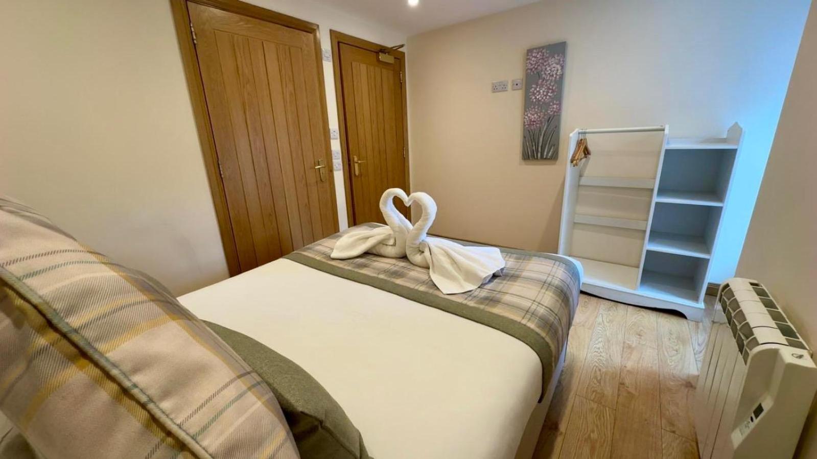 Waverley Inn Holiday Apartments Инвернес Екстериор снимка